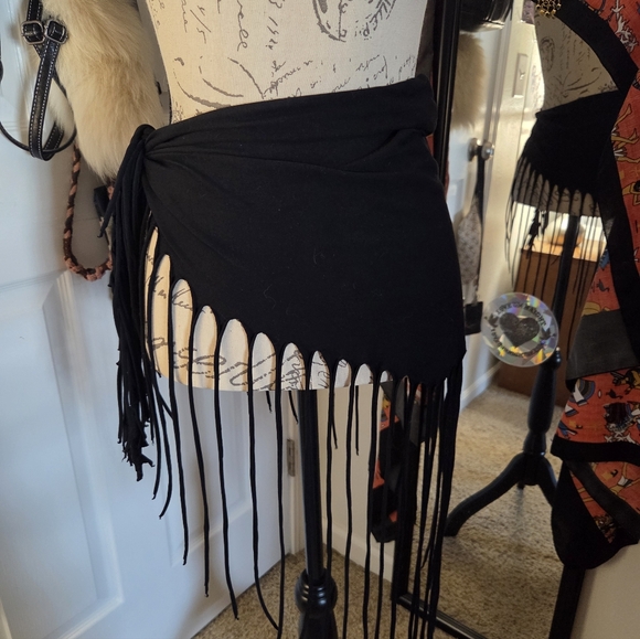 Black Fringe Wrap - Picture 5 of 8